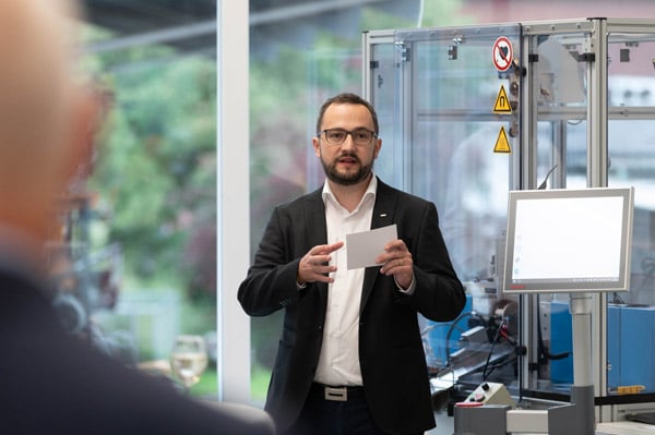 It is always our goal to respond to the customer's requirements with a flexible production concept, whether in terms of quantity or vertical integration. It is always our goal to respond to the customer's requirements with a flexible production concept, whether in terms of quantity or vertical integration.