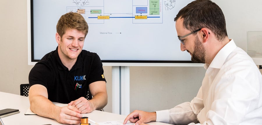 KUK begleitet den Kunden ab der Entwicklungsphase, denn als technisch führender Spulen- und Elektroniklieferant wissen wir, worauf es ankommt: Kurze Antwortzeiten, agiles Engineering und proaktive Alternativen auf dem Tisch. Dabei greift KUK in der Verbindungstechnik sowie bei der Auslegung von Spulenkörpern, Montageteilen und der Elektronik auf langjährige Erfahrungen zurück.
